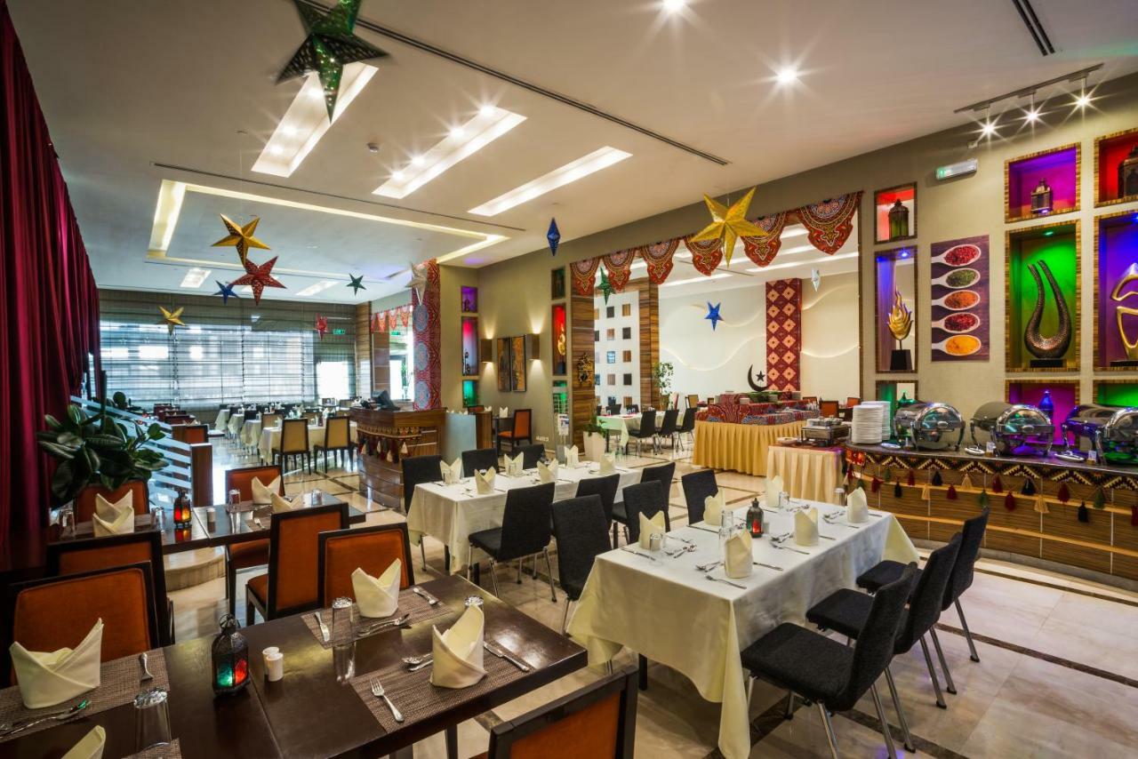 希尔顿花园利雅得奥拉亚酒店 利雅德 外观 照片